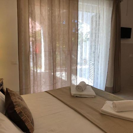 Odegos Mono & Trilo Bed and Breakfast Torre dell'Orso Eksteriør billede