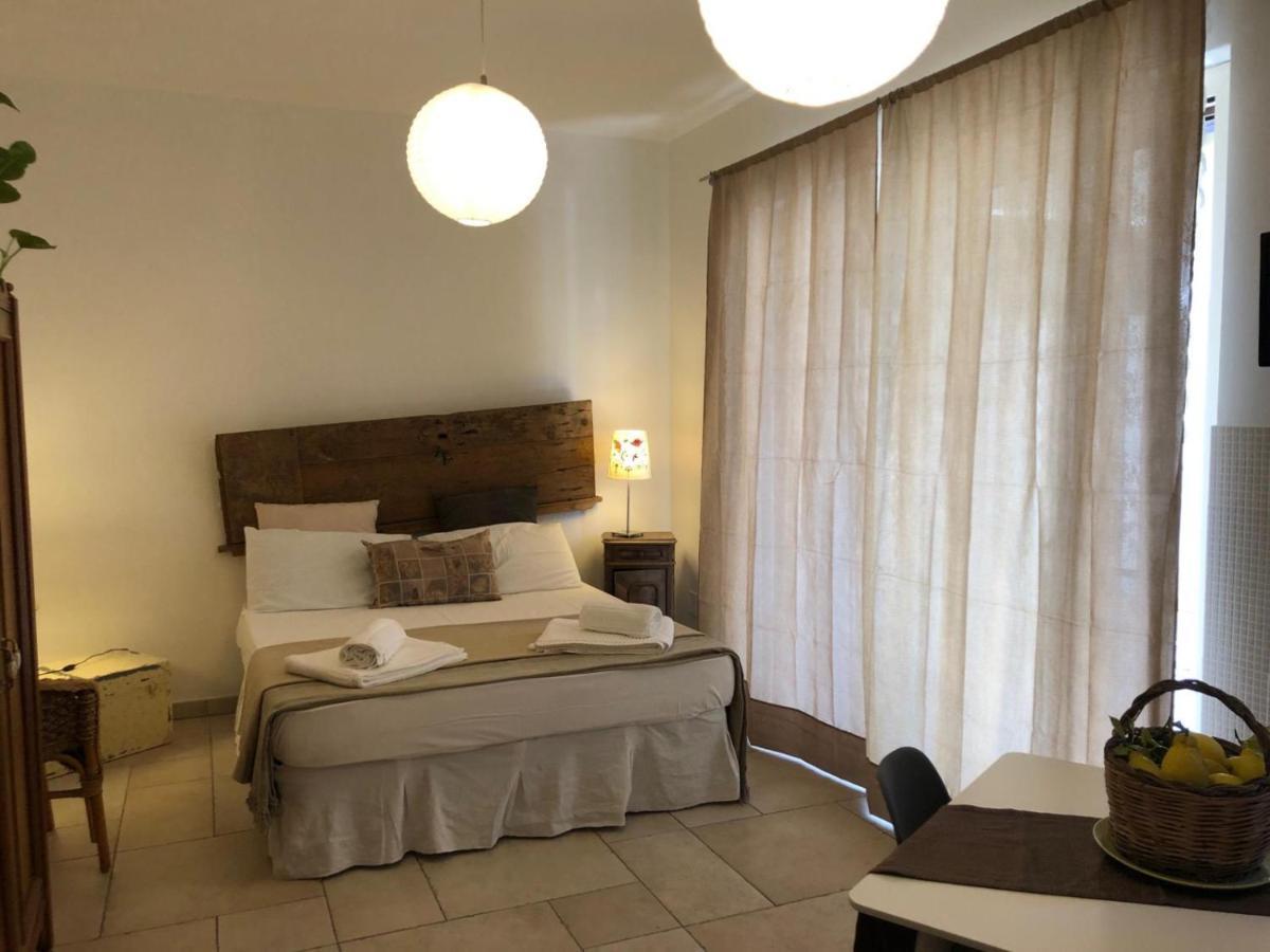 Odegos Mono & Trilo Bed and Breakfast Torre dell'Orso Eksteriør billede