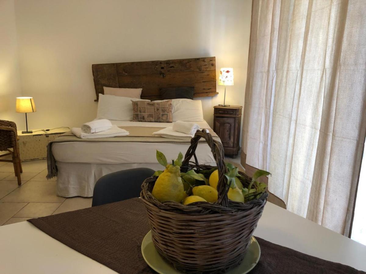 Odegos Mono & Trilo Bed and Breakfast Torre dell'Orso Eksteriør billede