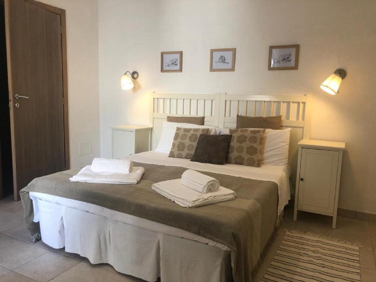 Odegos Mono & Trilo Bed and Breakfast Torre dell'Orso Eksteriør billede